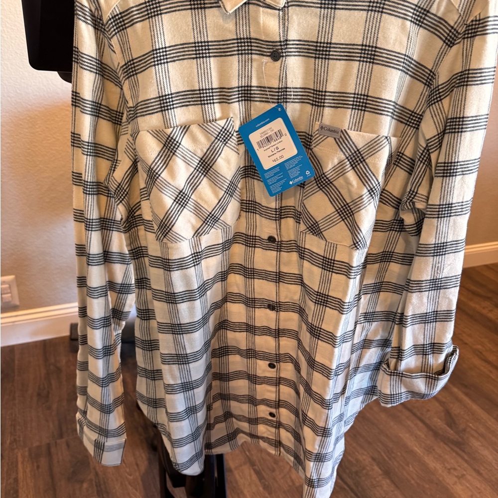 Columbia Black and White Casual Button Down Shirt